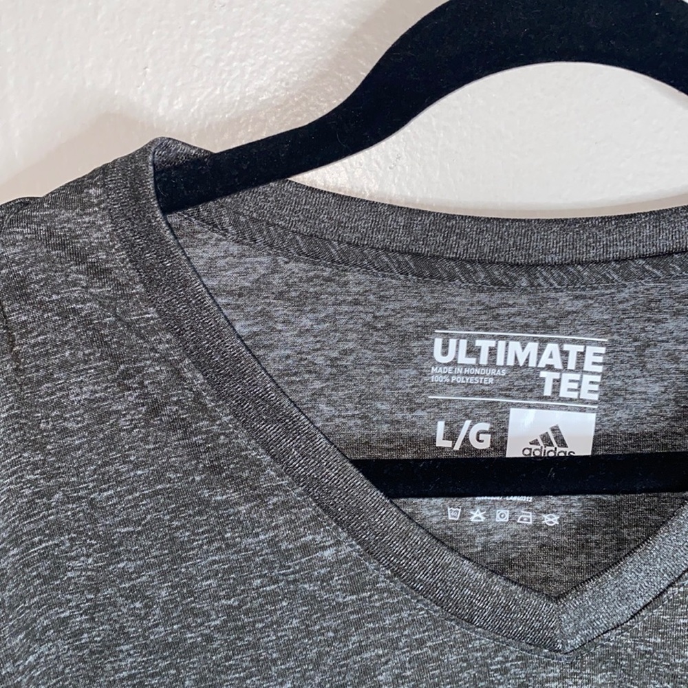 🪼NWT Adidas Grey tee! - Picture 7 of 8
